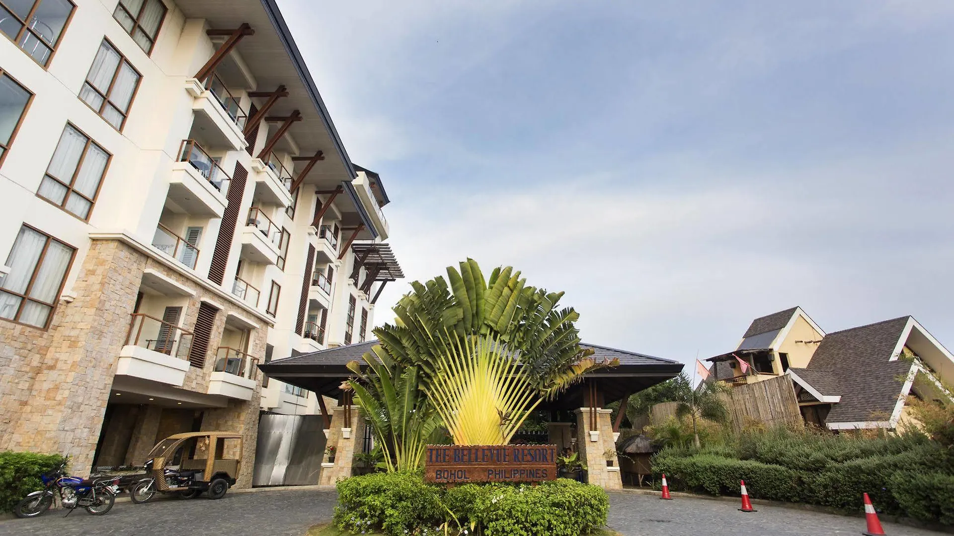 The Bellevue Resort Panglao 5*,